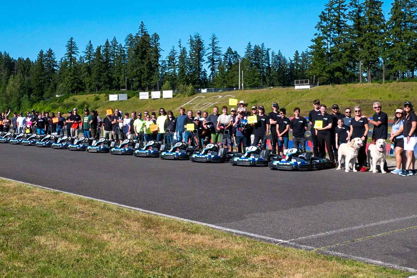 Families with go carts and dogs